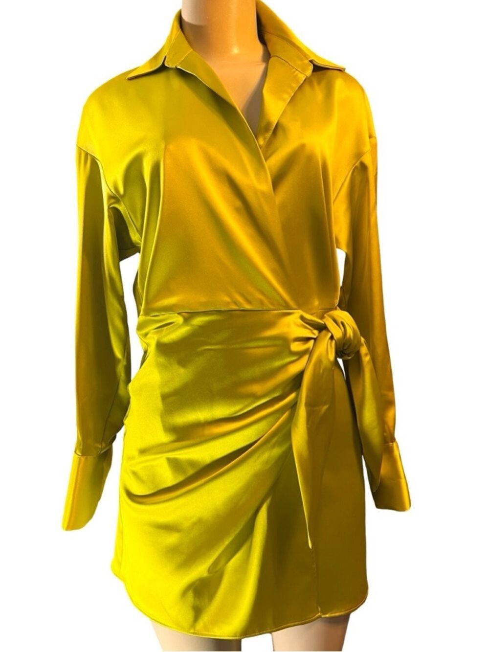NWT $169 Gianni Bini Avery Satin Chartreuse Wrap Dress Long Sleeve Mini
